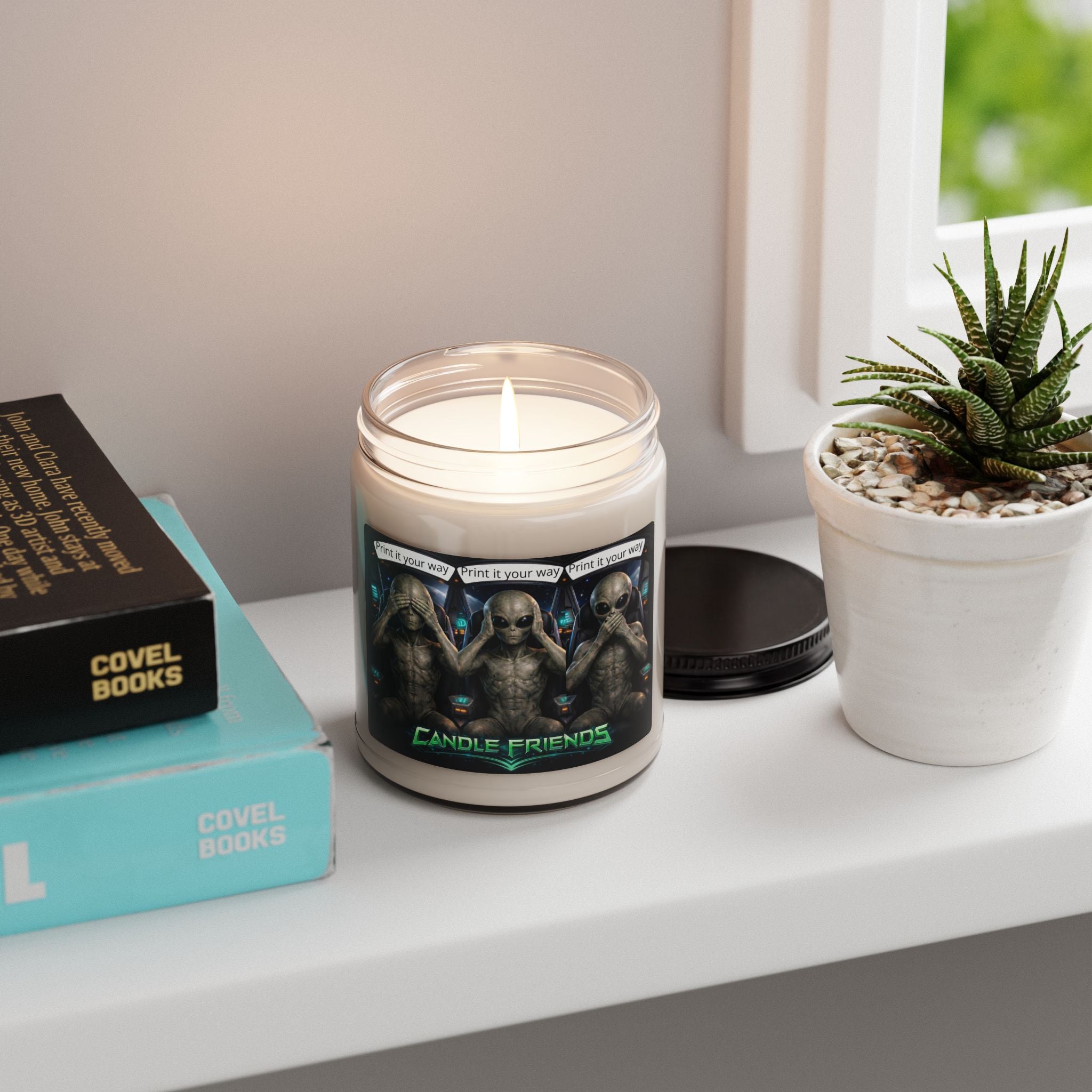Alien ‘Candle Friends’ Scented Soy Candle – 9oz Novelty Jar Candle